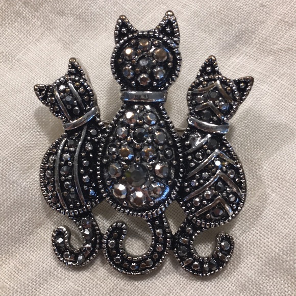 Cat Backs Trio Marquisate Brooch - Picture 1 of 9